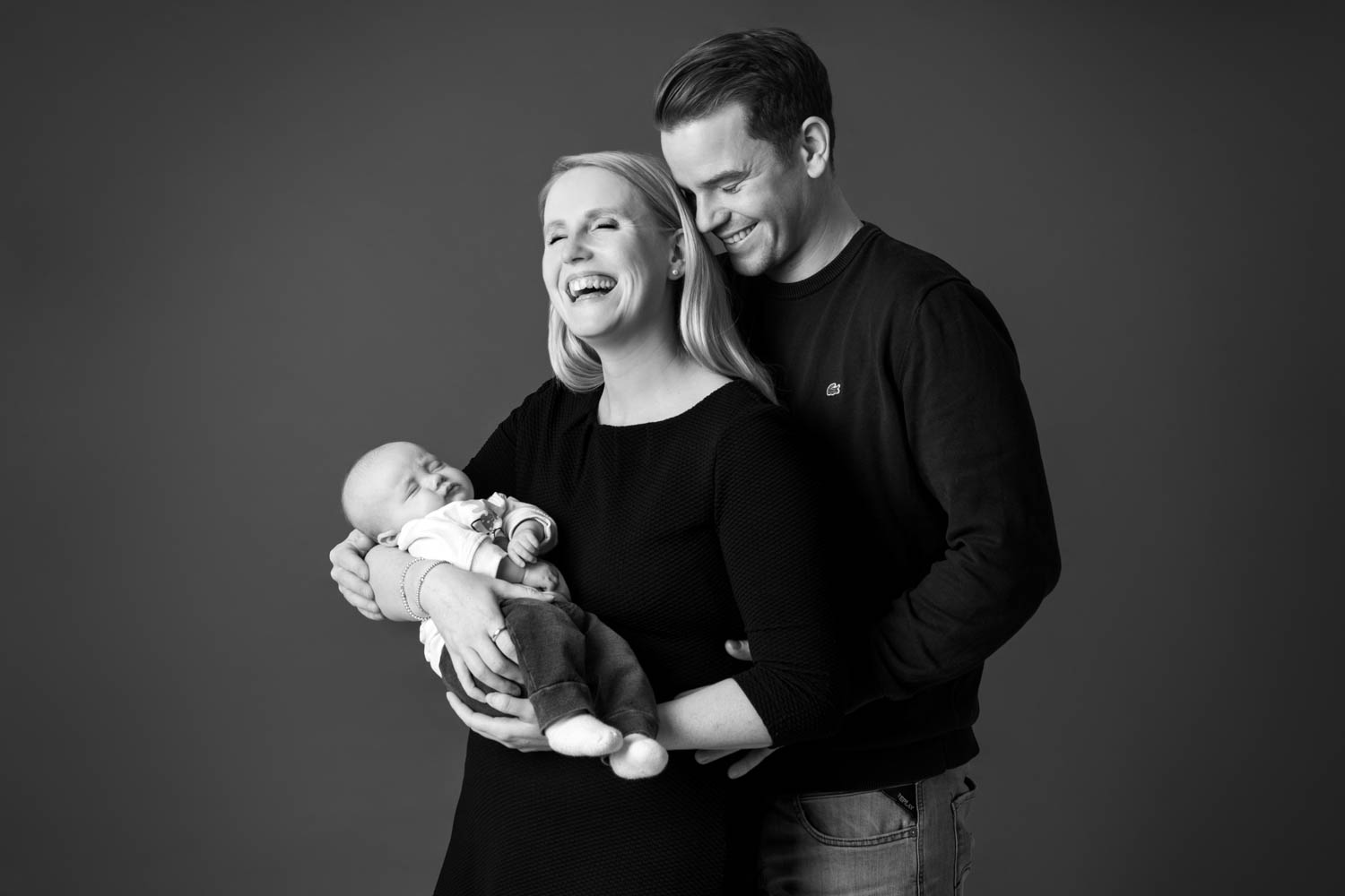 Baby Fotoshooting Unna Baby mit glücklichen Eltern
