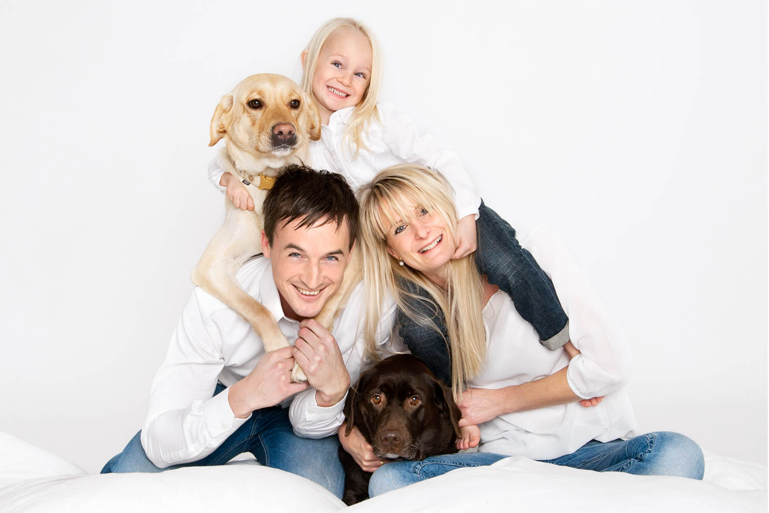 Familie-mit-Kinder-und-Hunde-Unna