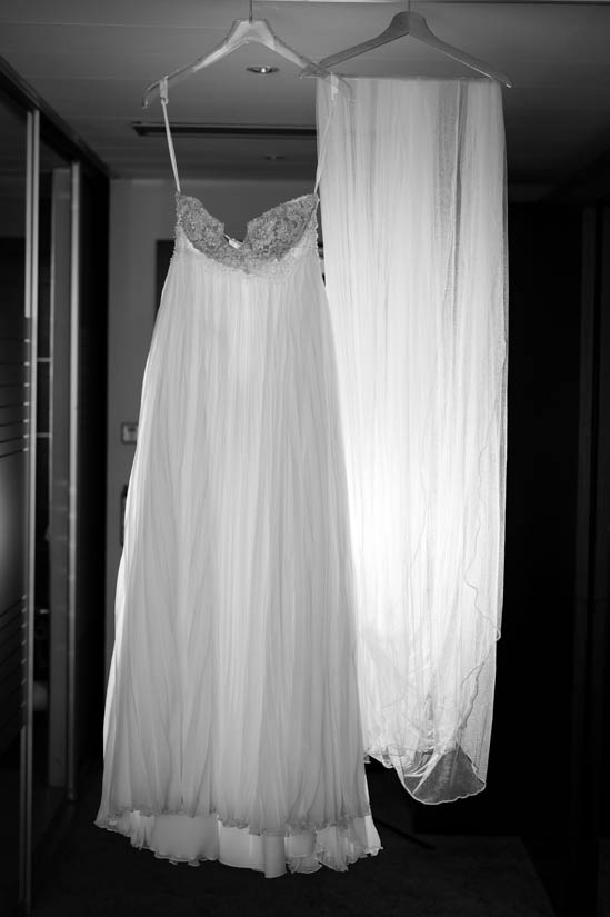 Brautkleid im Gegenlichtim  hotel larrivee